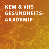 Text „KEM & VHS Gesundheitsakademie“ auf orangenem Hintergrund mit gelben Netzlinien.